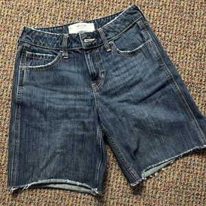 Hollister Women's Dark Blue Jean Shorts 7” inseam, baggy, sz 00 w24